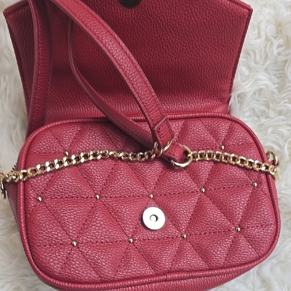 Kate Spade Red Quilted Crossbody Bag with Gold Details - Picture 6 of 9